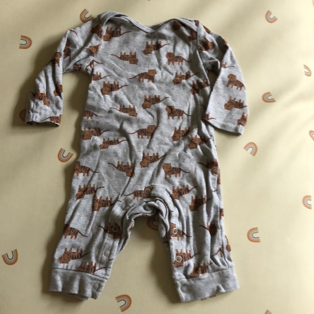 Tiger long sleeve romper 6M